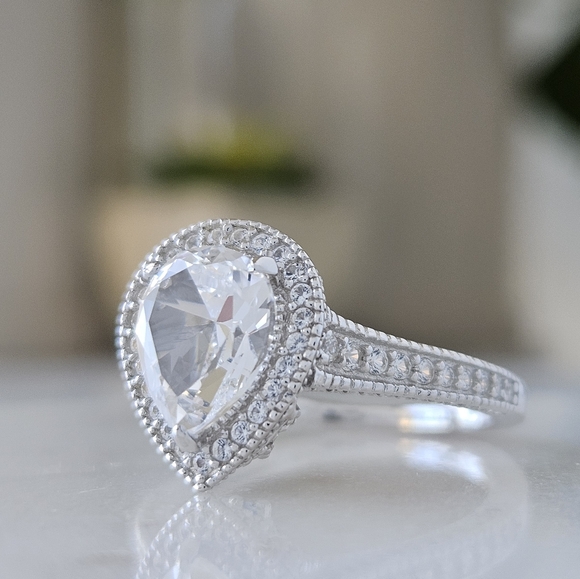 Classic Style Teardrop Ring, solid 925 Sterling Silver size 7 - Great Quality - Picture 3 of 9